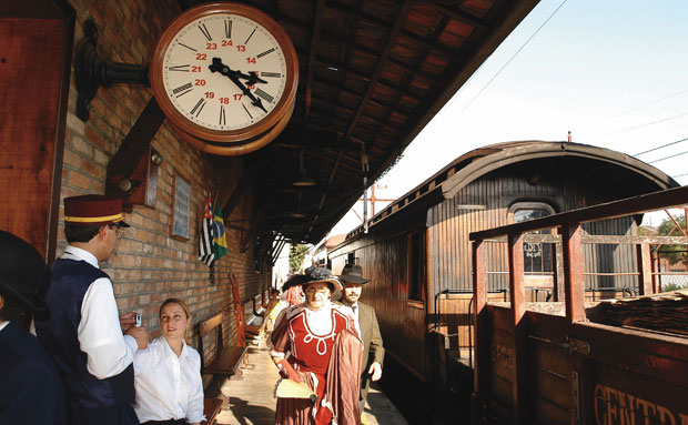 os-imigrantes-chegavam-ao-bairro-por-esta-plataforma-foto-bia-parreiras