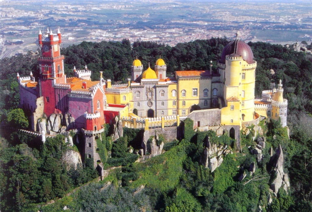 Em Sintra, o Palácio da Pena é digno de lendas de fadas e duendes / Divulgação