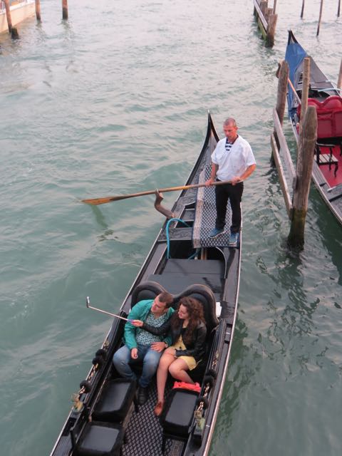 "Pau da selfie" bombando em Veneza