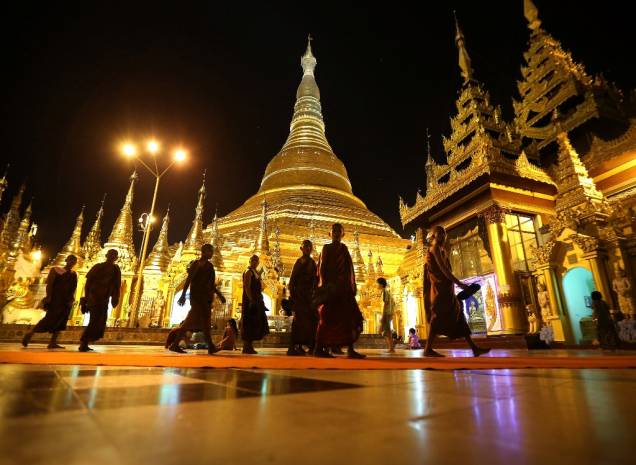 Estupa de ouro Shwedagon Paya, em Yangon