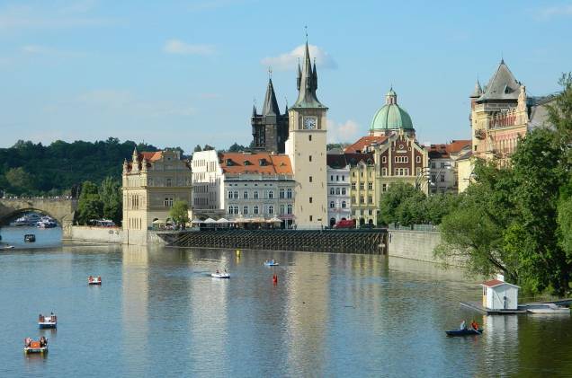 A arquitetura de Praga mistura o estilo gótico e o renascentista em suas construções