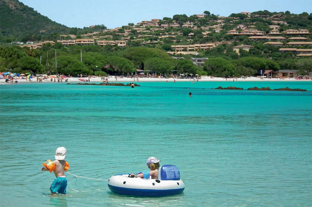 A Praia de Santa Giulia, na Córsega A Praia de Santa Giulia, na Córsega