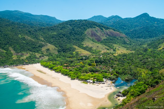 Vista aérea da Praia do Bonete, uma das mais lindas de Ilhabela (SP)