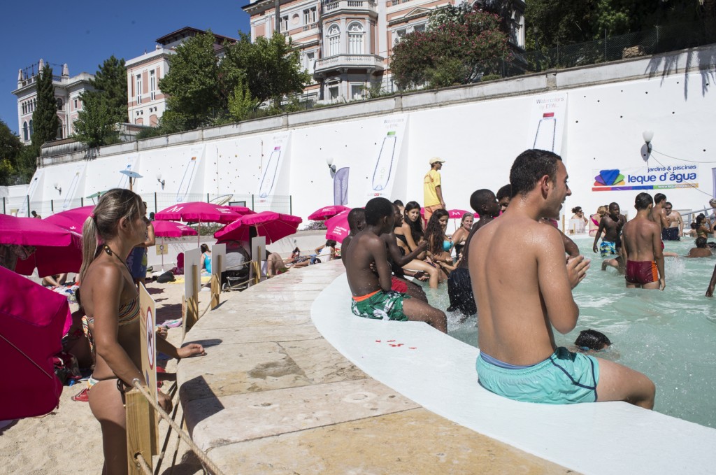 Verão lota a 'praia' do Torel (Foto: Ora, Pois!)