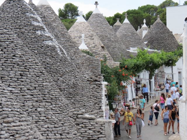 Alberobello, o mais próximo que a Puglia chega da muvuca turística