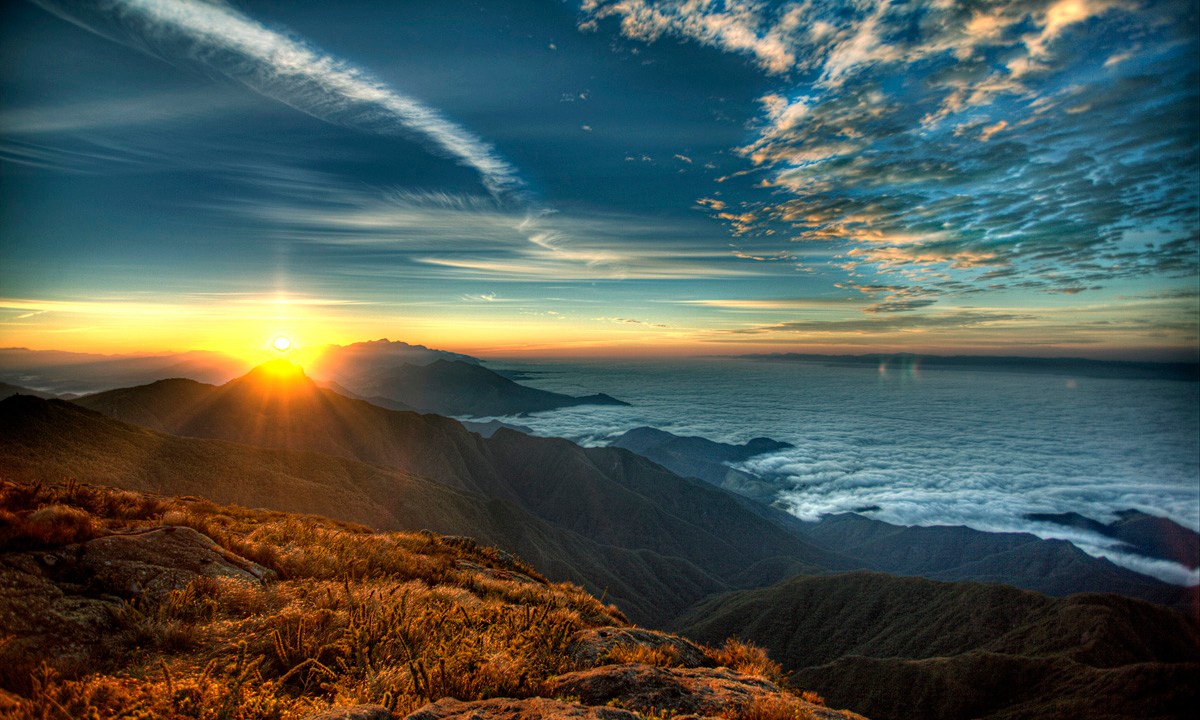 Ricardo Martins viu o nascer do sol às 5 da manhã no Pico dos Marins