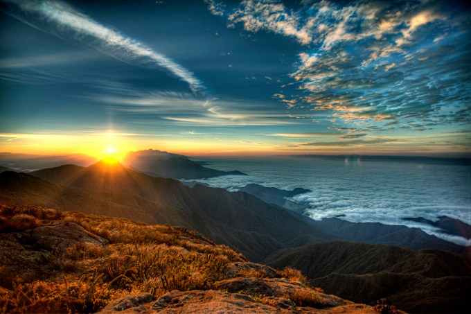 Ricardo Martins viu o nascer do sol às 5 da manhã no Pico dos Marins