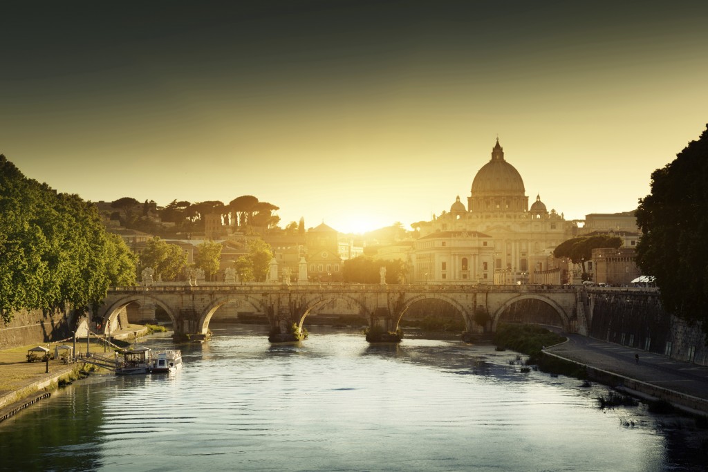 A vista presente da Basílica de São Pedro, no Vaticano, em Roma (foto: iStock)