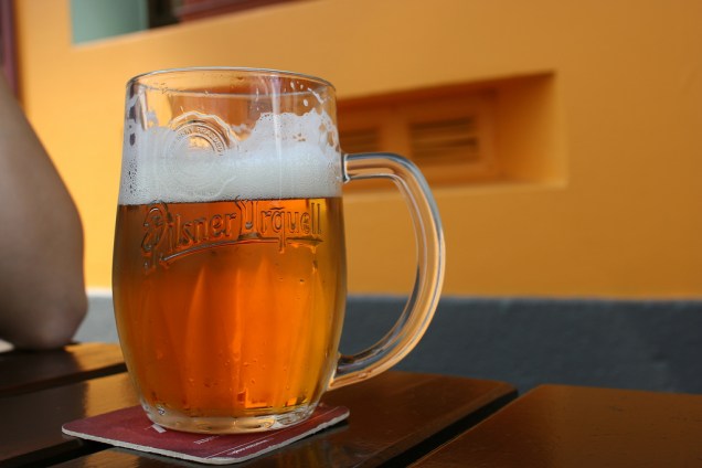 Pilsner Urquell, uma das mais tradicionais marcas de cerveja do tipo pilsen do mundo