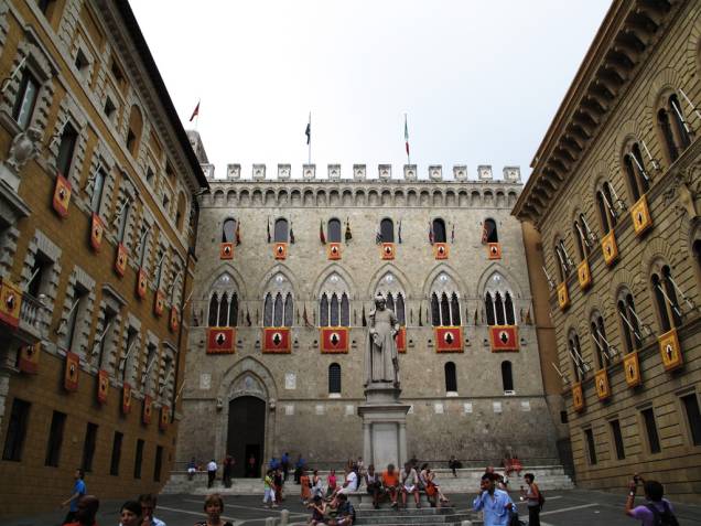 Siena se prepara para realizar a grande festa medieval: o Palio de Siena Siena se prepara para realizar a grande festa medieval: o Palio de Siena