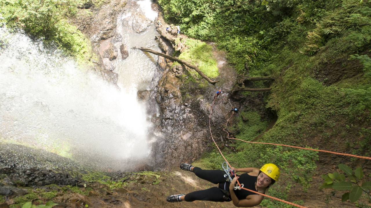 Canyoning na Cachoeira Cassorova, Brotas (SP).