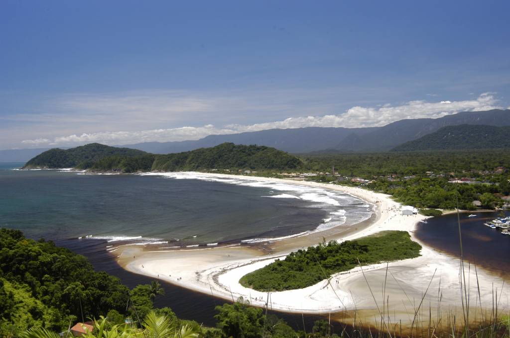 Vista aérea da Barra do Una, São Sebastião (SP)