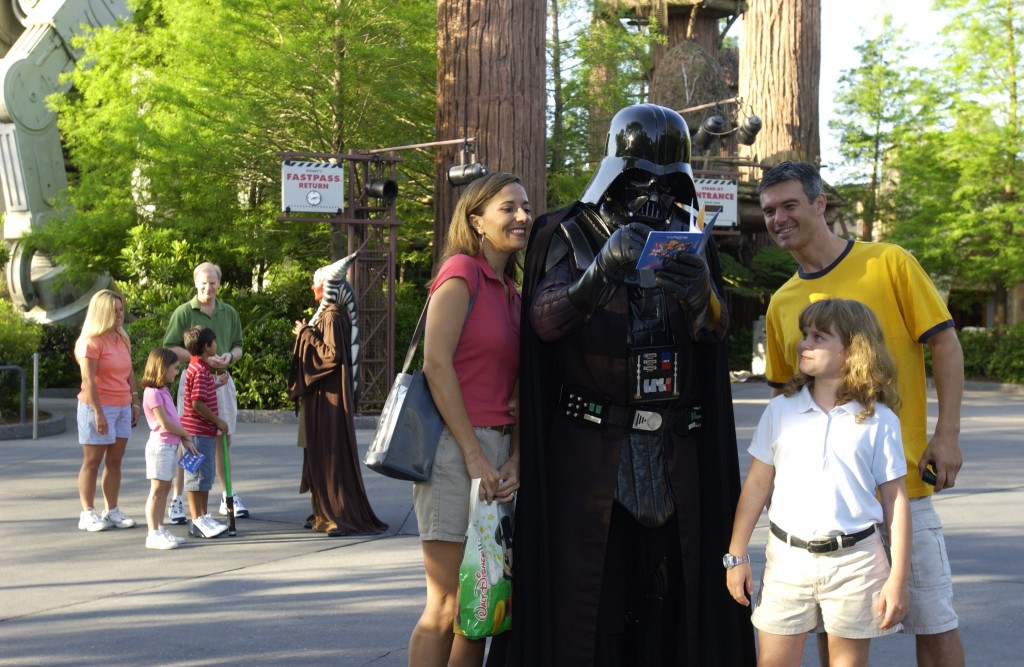 Peça um autógrafo para o Darth Vader no Star Wars Weekend (Foto: divulgação)