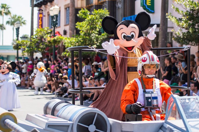 Legends of the Force: Star Wars Celebrity Motorcade during Star WarsÊWeekends at Disney’s Hollywood Studios