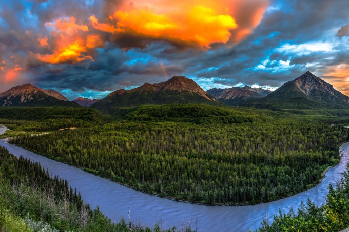 sunset-over-the-matanuska-valley-and-king-mountain-along-the-alaska-canada-highway-by-akbc0115-flickr.jpeg