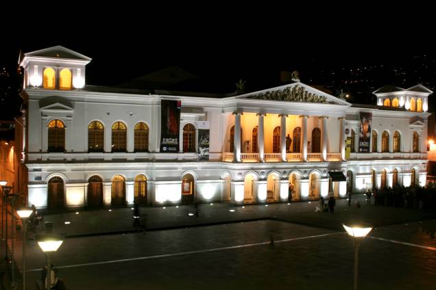 Teatro Sucre é o mais nobre espaço artístico de Quito, capital do Equador. Nele funciona também um dos restaurantes mais requintados da cidade