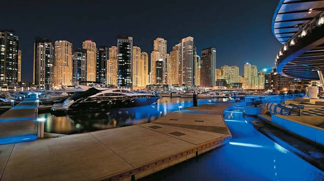 The Walk, calçadão em torno da marina, em <a href="http://viajeaqui.abril.com.br/cidades/emirados-arabes-unidos-dubai" rel="Dubai" target="_blank">Dubai</a>