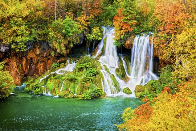 <a href="https://viajeaqui.abril.com.br/materias/fotos-de-parques-nacionais-pelo-mundo" rel="Parque Nacional dos Lagos de Plitvice, na Croácia, está na nossa lista de melhores parques naturais do planeta" target="_blank">Parque Nacional dos Lagos de Plitvice, na Croácia, está na nossa lista de melhores parques nacionais do planeta</a>