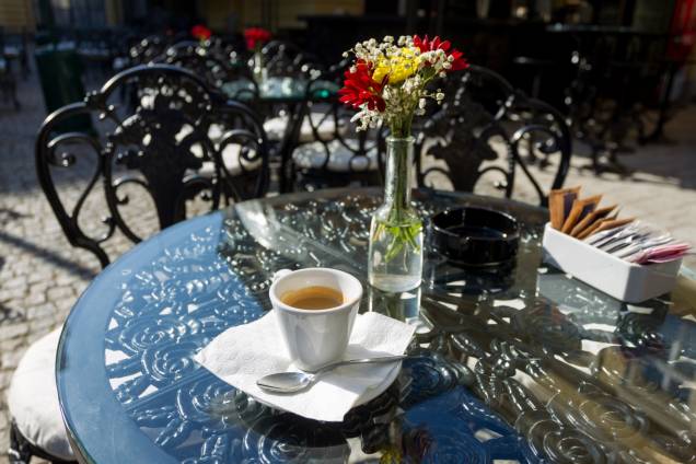 Sófia é uma cidade interessante, repleta de bons cafés, barzinhos e restaurantes. Vale dar um pulo na capital ao visitar a região do Leste Europeu Sófia é uma cidade interessante, repleta de bons cafés, barzinhos e restaurantes. Vale dar um pulo na capital ao visitar a região do Leste Europeu