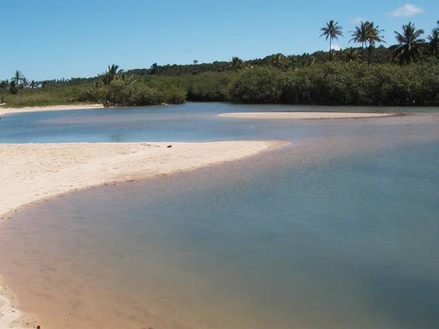 A Praia dos Nativos é a que fica em frente ao mirante do Quadrado de Trancoso A Praia dos Nativos é a que fica em frente ao mirante do Quadrado de Trancoso