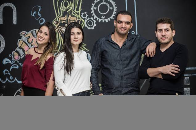 Os integrantes da startup TravelFi: Mayara Calil, Juliana Marques, Luiz Carvalho e Diego Figueredo