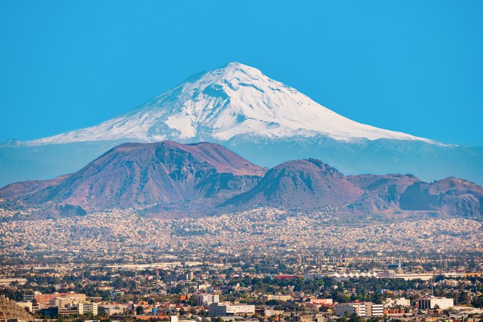 vulcao-popocatepetl-na-cidade-do-mexico.jpeg
