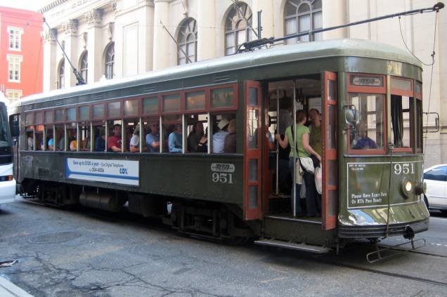 Os streetcar são a forma mais prática de transporte nas áreas turísticas de Nova Orleans
