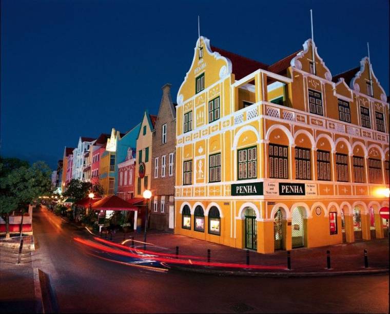 Aspecto geral do casario de Willemstad, capital de Curaçao