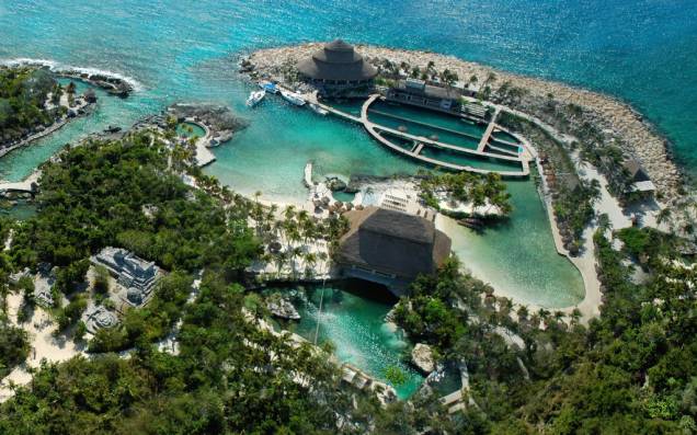 Panorama geral de Xcaret, ao sul de Cancún, um complexo que reúne passeios como flutuação, aquário, mergulho com golfinhos e shows Panorama geral de Xcaret, ao sul de Cancún, um complexo que reúne passeios como flutuação, aquário, mergulho com golfinhos e shows