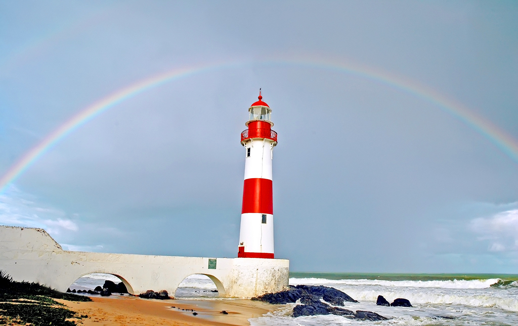 Farol da praia de Itapuã, em Salvador Bahia