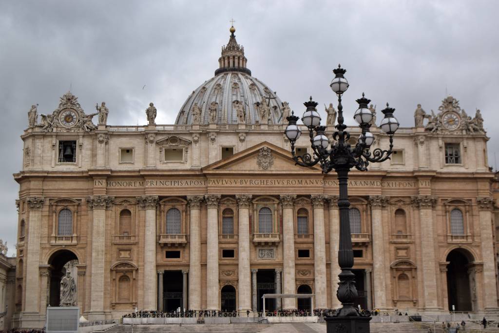 A Basílica de São Pedro é um dos principais símbolos do catolicismo no mundo