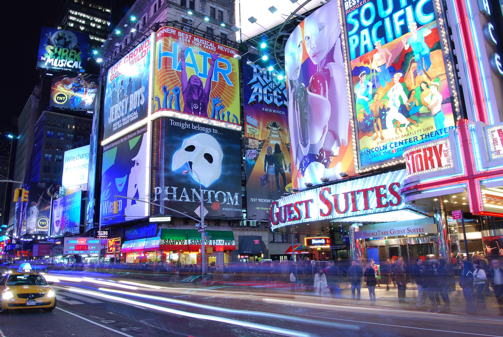 Que tal se hospedar pertinho da Times Square sem gastar uma fortuna? :)