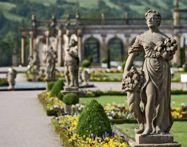 A beleza petrificante dos jardins de Weikersheim