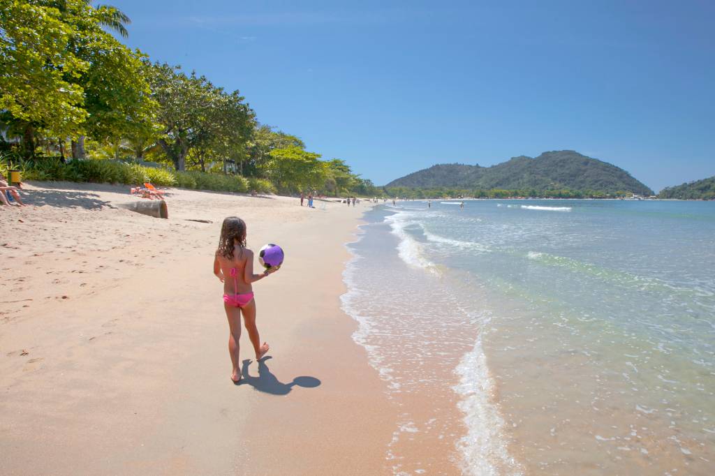 Criança na Praia do Lázaro e Domingos Dias em Ubatuba São Paulo