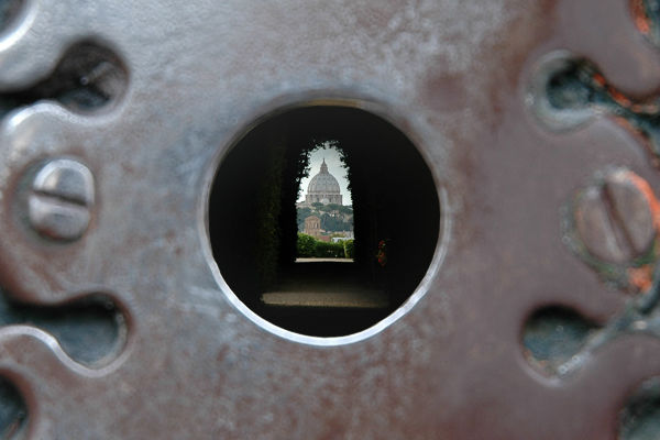 Il buco della serratura, Piazza dei Cavelieri di Malta, Roma, Itália