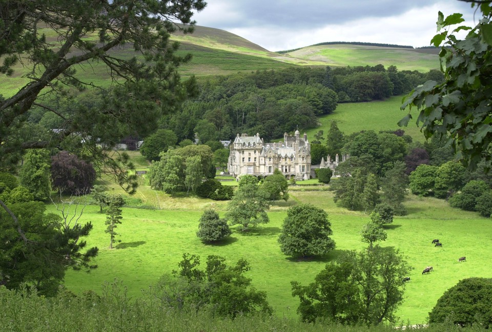 Na Escócia, basicamente tem um castelo como a casa de férias de algum usuário do site