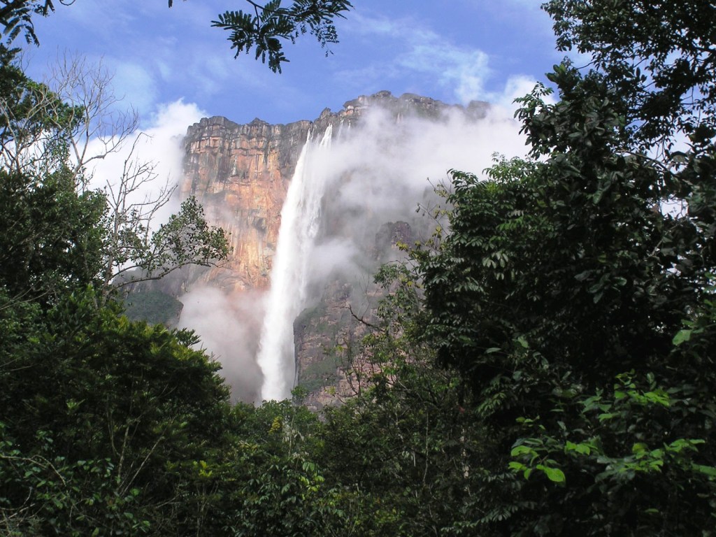 Salto Angel, a maior cachoeira do mundo, na Venezuela