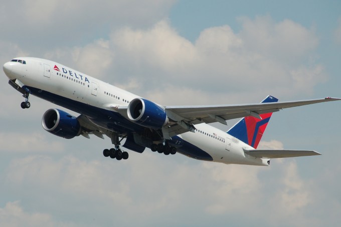 Avião da companhia aérea Delta, dos Estados Unidos