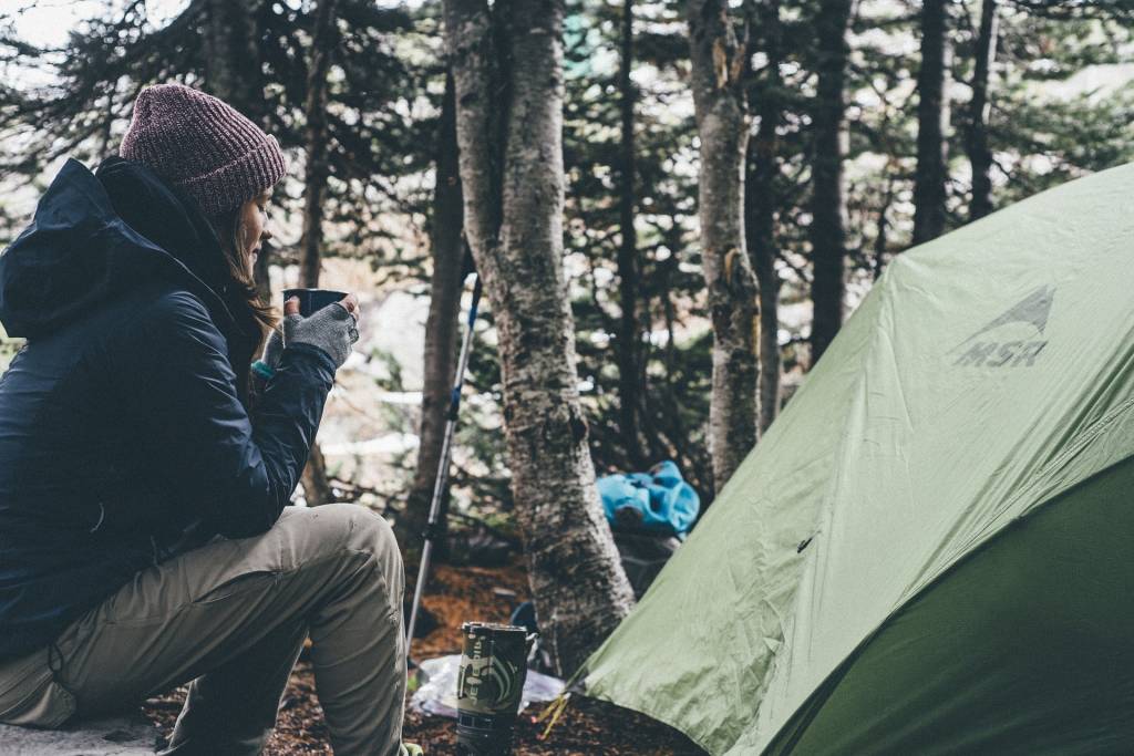 Dependendo do destino, acampar também é uma opção. Crédito: