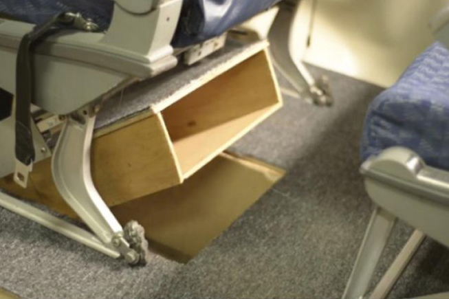 Invenção para compartimento de bagagens no avião