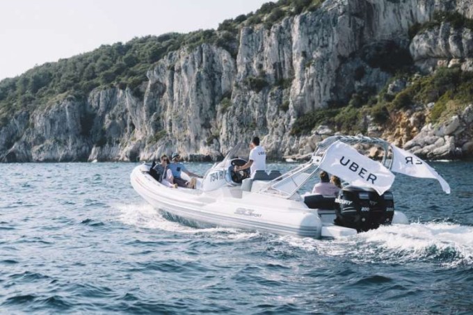Uberboat na costa da turquia