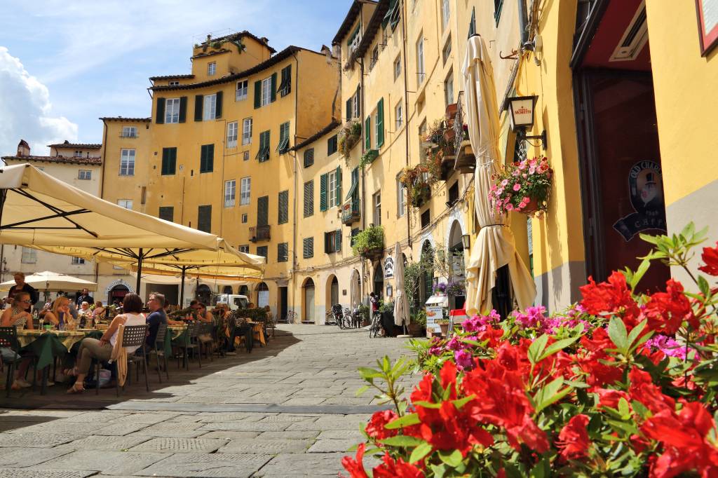 Piazza Anfiteatro, Lucca, Toscana, Itália