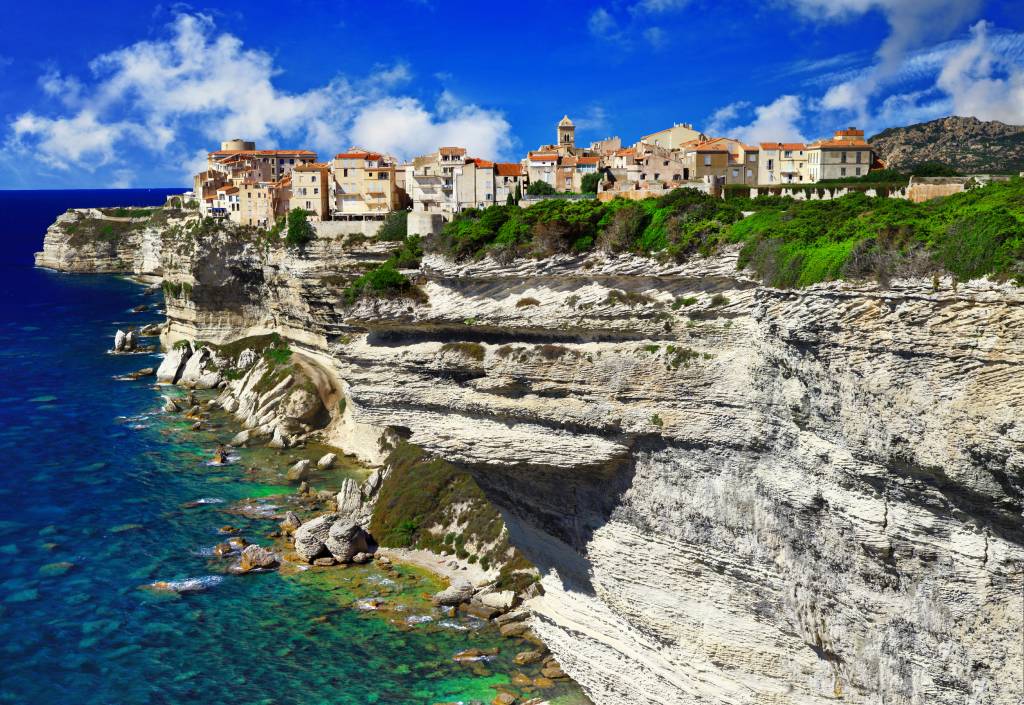 Cidade de Bonifacio em Córsega, sul da França