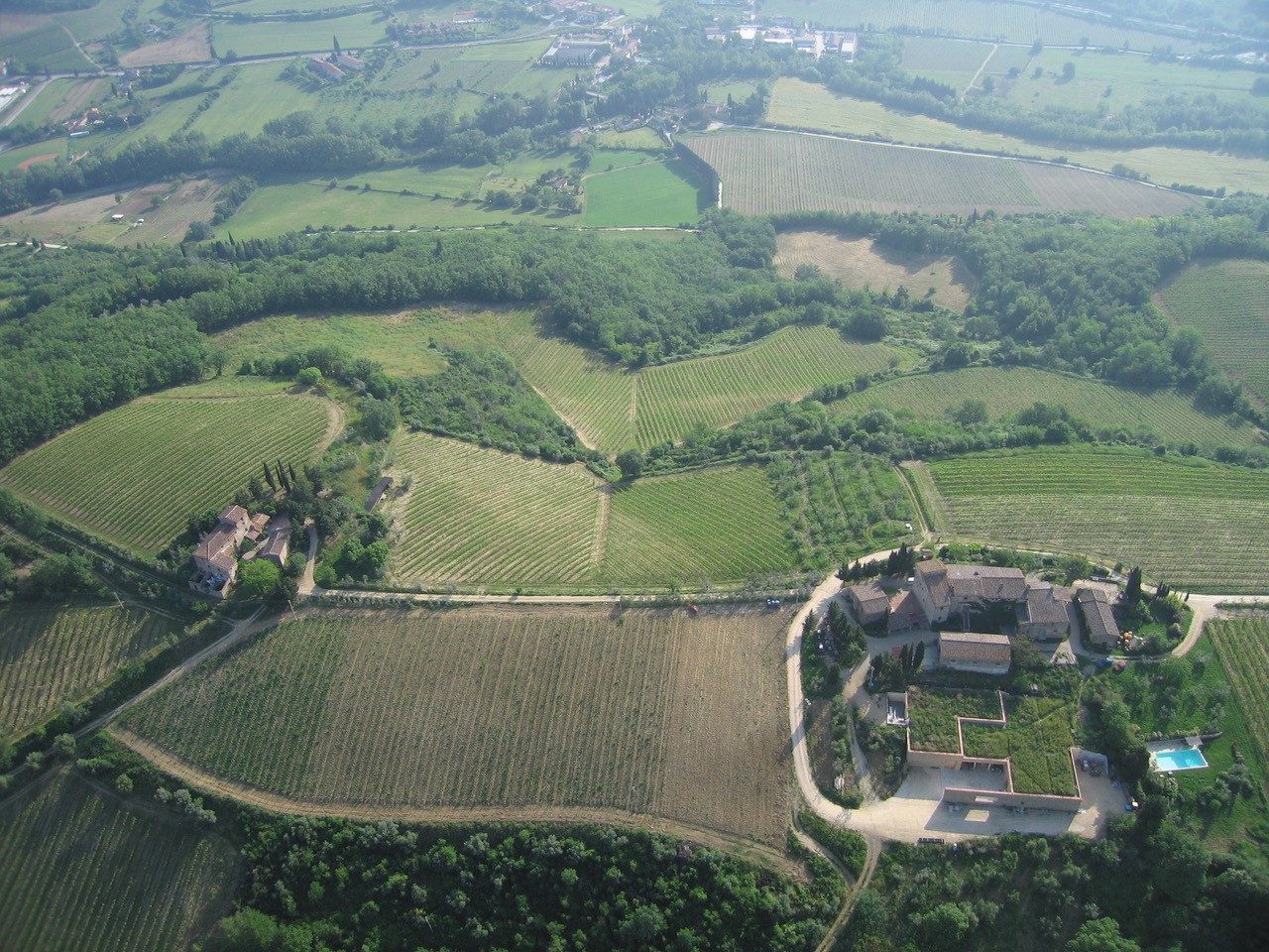 Vista aérea da Corzano e Paterno