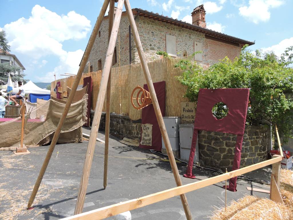 Jogos na Festa dell’Unicornio, Vinci, Toscana, Itália