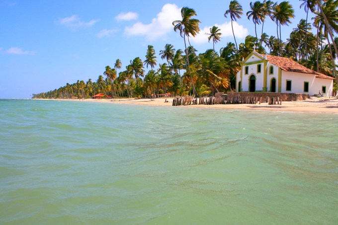 Praia de Carneiros, em Pernambuco, perto de Recife
