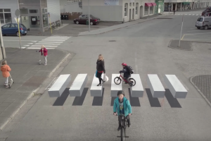 Faixa de pedestre em 3D na cidade de de Ísafjörður, na Islândia