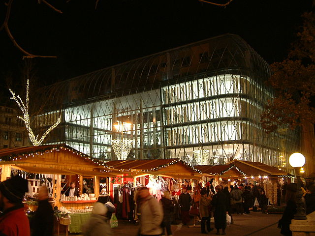 Praça Vörösmarty, Budapeste, Mercado de Natal