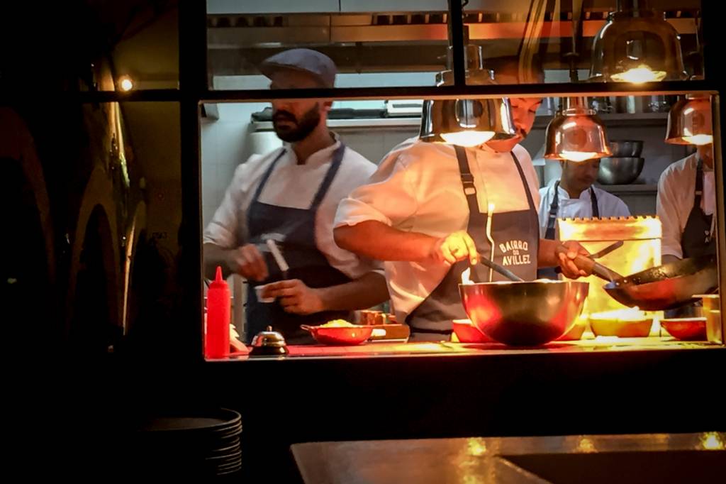 A movimentação na cozinha: caliente