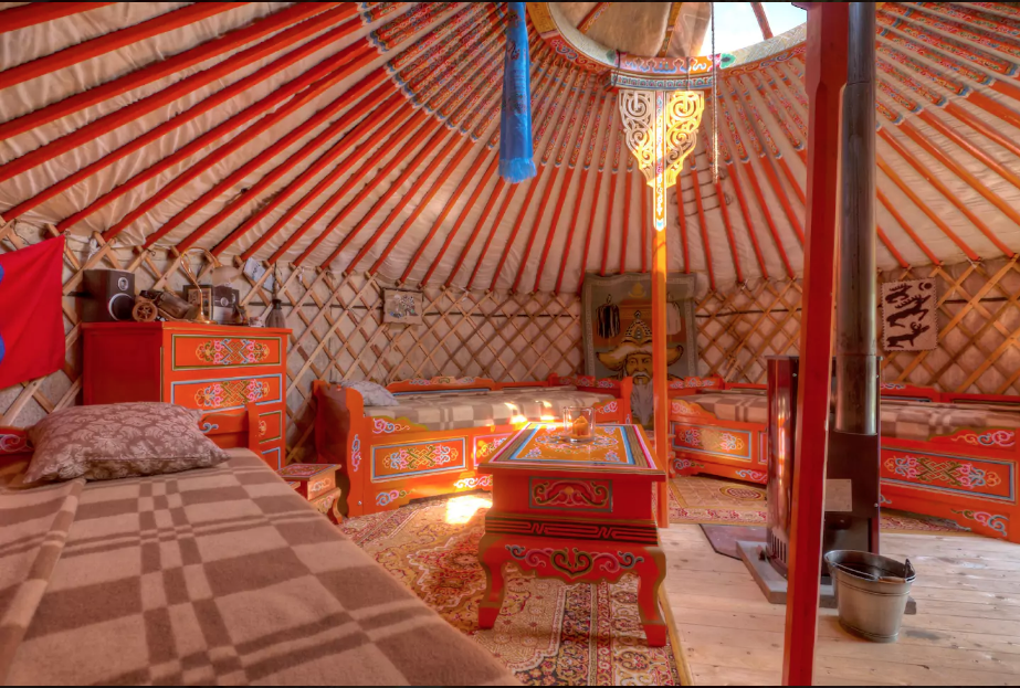 Yurt, acomodação do Airbnb, na Alemanha